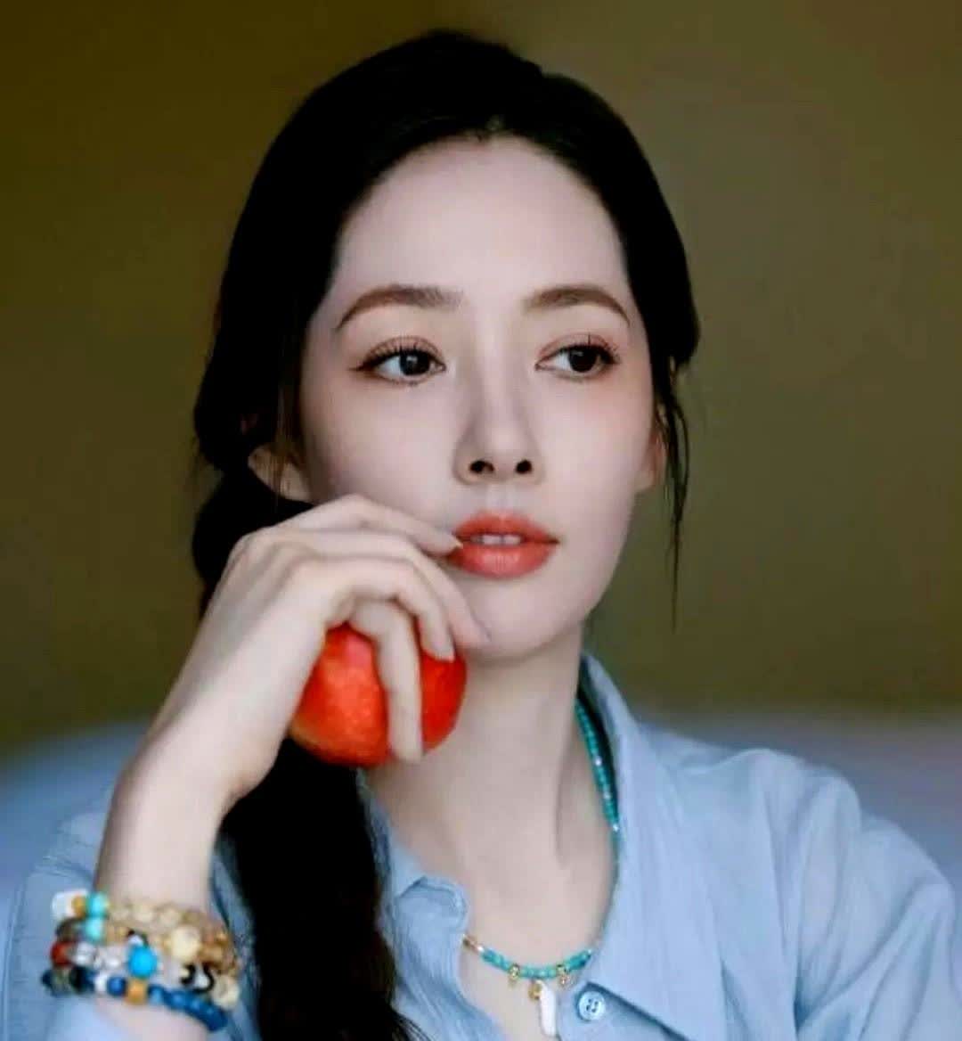 郭碧婷最正确的决定就是嫁给了向佐不是因为向佐对他体贴入微也不是因