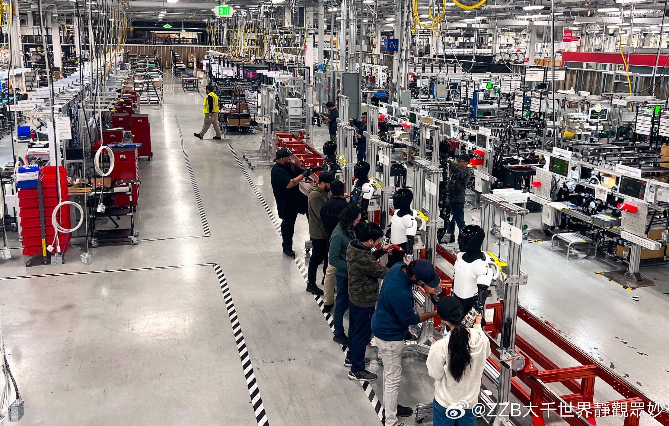 特斯拉$特斯拉(TSLA)$﻿🔥🦾伊隆·马斯克分享了有关擎天柱