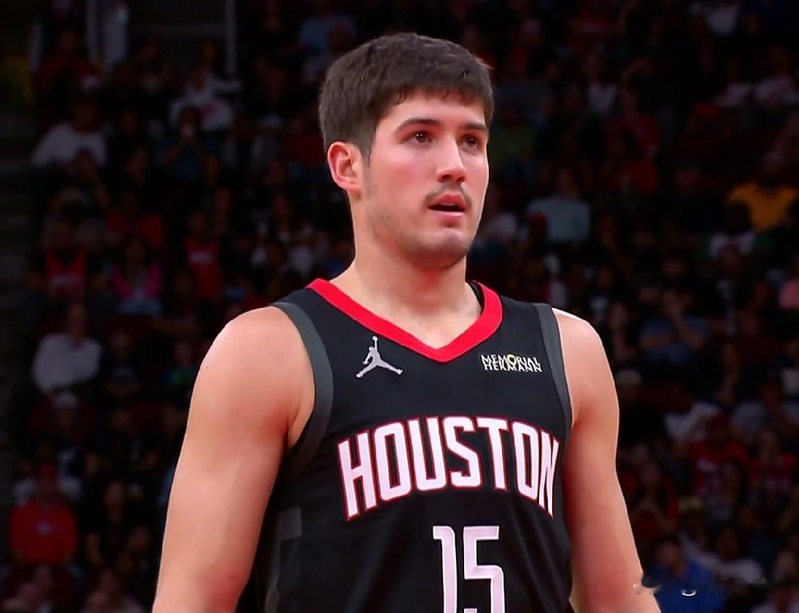 53场比赛打完！！！火箭33胜20负排名西部第4！！！场均得到：114.6分