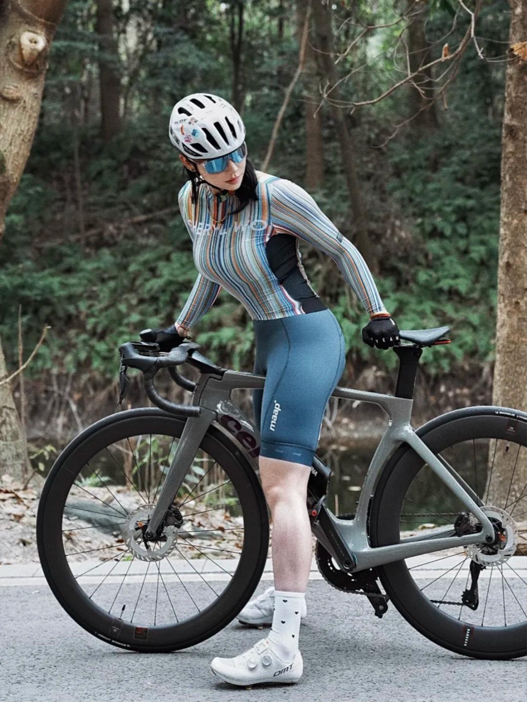 骑行不是为了超越别人，而是为了一次次超越昨天的自己。