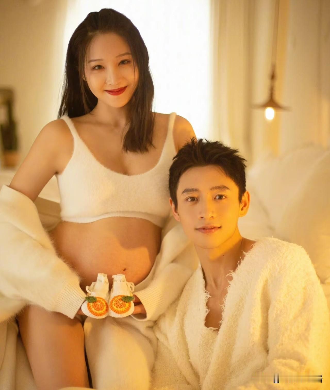 魏晨是永远都不会离婚的，原因很简单，不是他的老婆多有钱，而是因为魏晨他的爱