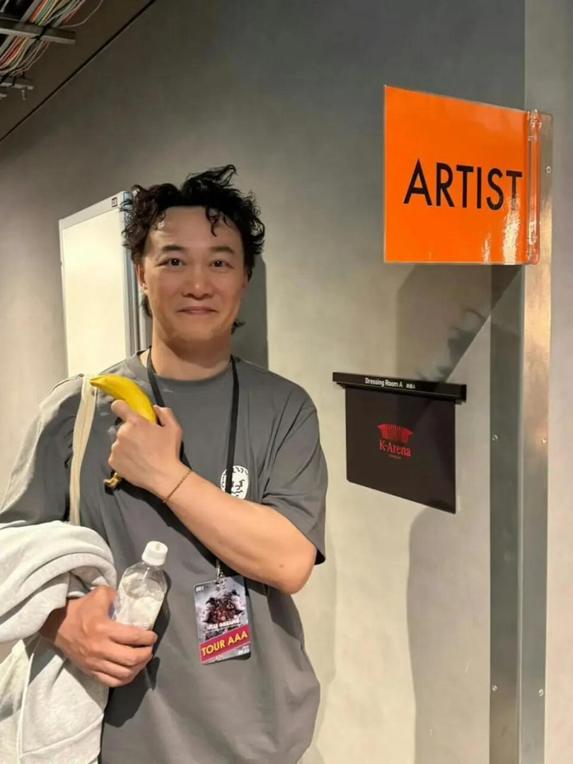 内娱星二代101陈奕迅女儿陈康堤，顶着华语乐坛顶配基因，但她的出场方式安静得不