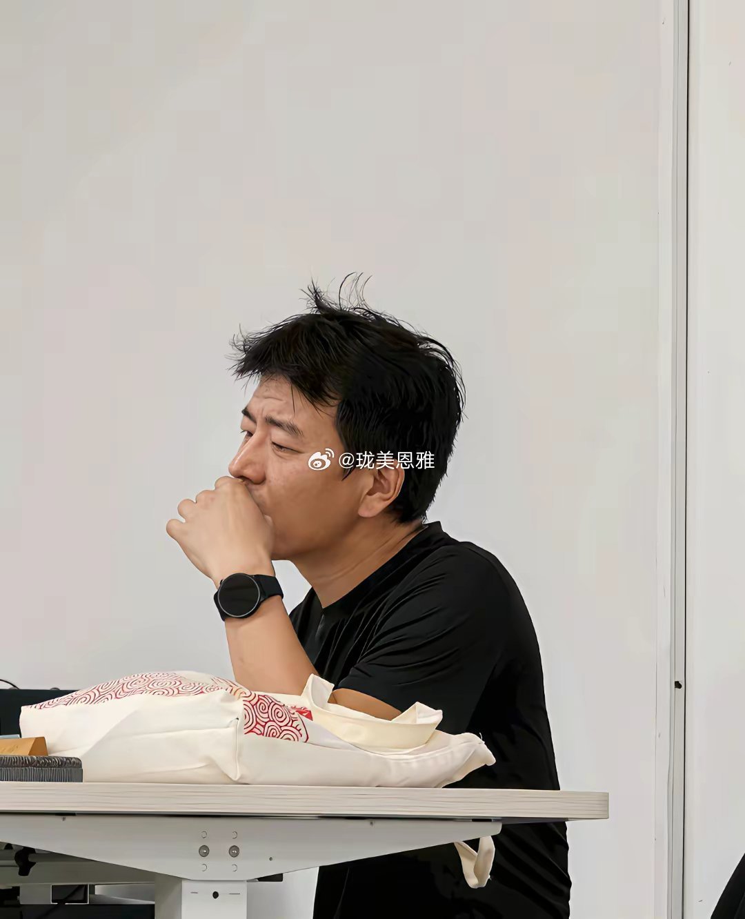 西南政法大学的张雪峰，侧脸真的好像本人啊​​​