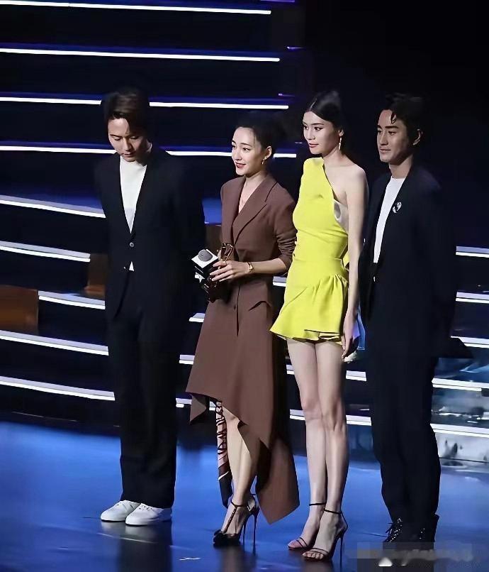 最累的不是王丽坤，是她的脚？