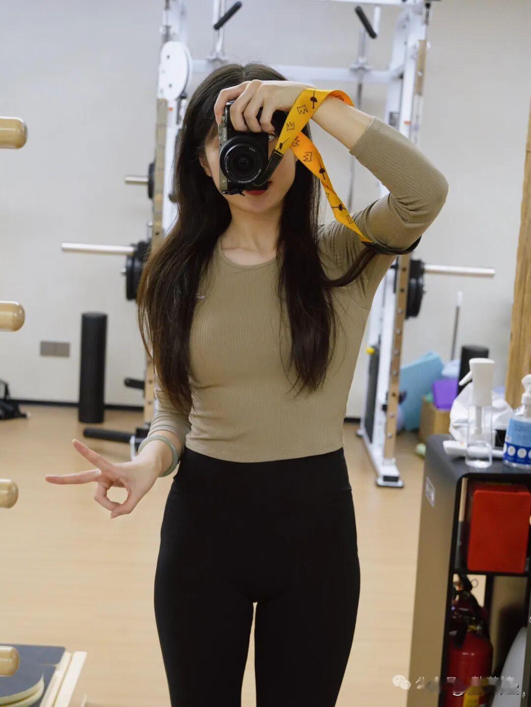 年少不知阿姨好