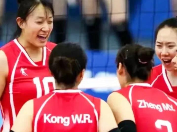 漂亮，大运会中国女排3比0胜阿根廷队，就是比男排争气！昨晚中国男排0-3伊朗男排