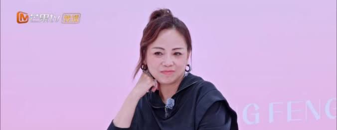 什么叫神仙姐妹情？侯佩岑组的拆队危机直接让全网看哭了！当节目组宣布要重新分组时，