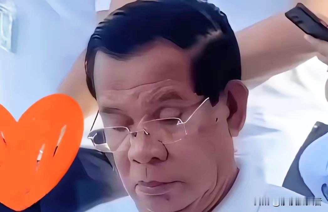 金边眼下最头疼的，不是战后工地怎么收尾，而是钱包突然“断供”。​​北京一纸通