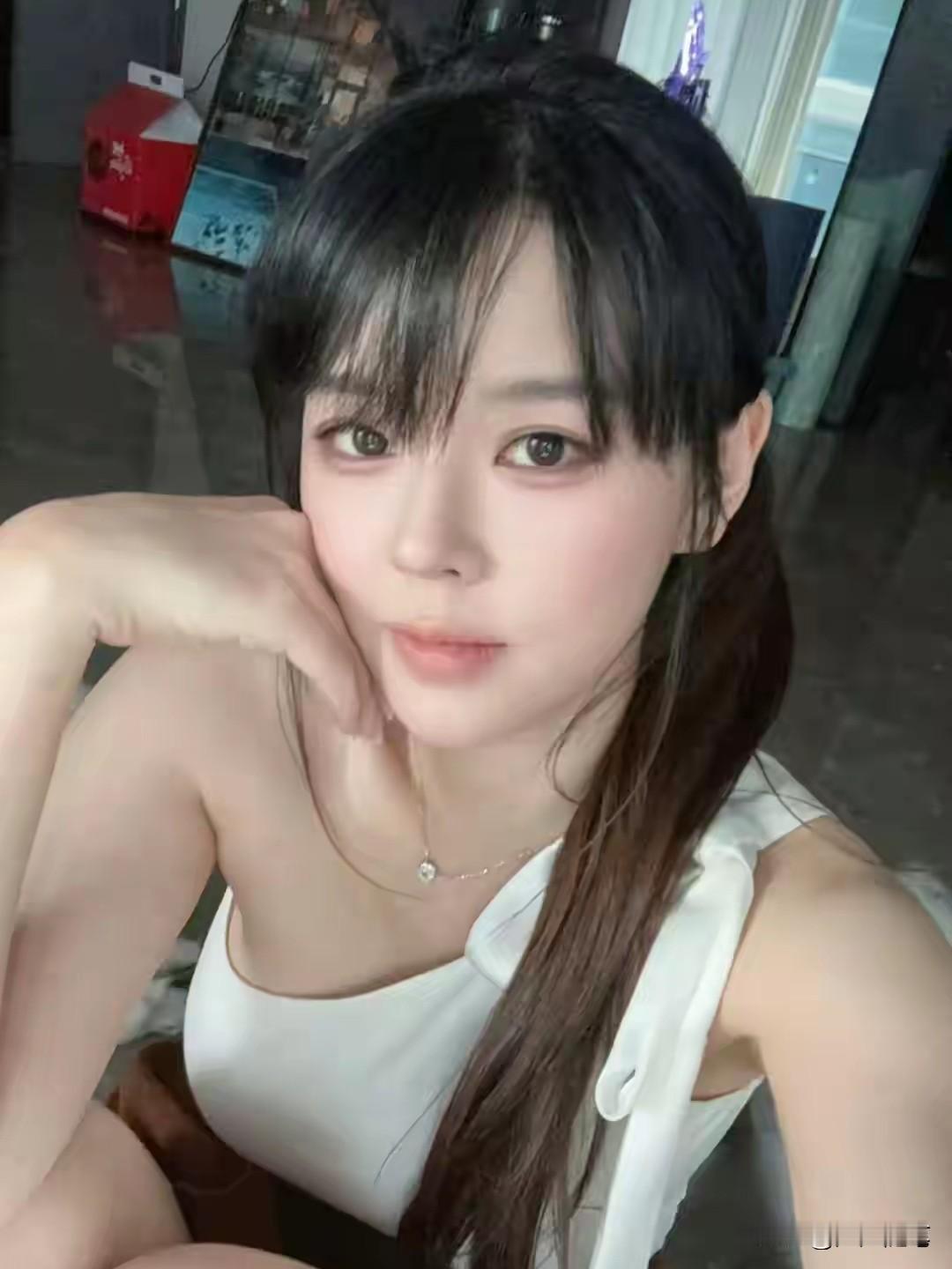 淡妆已是顶级。