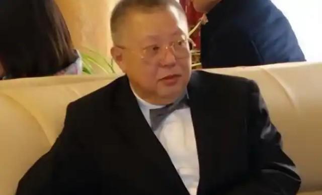 万万没想到，6年前反中乱港分子的幕后金主，竟是个“爱国”商人，他人前自居“爱国华