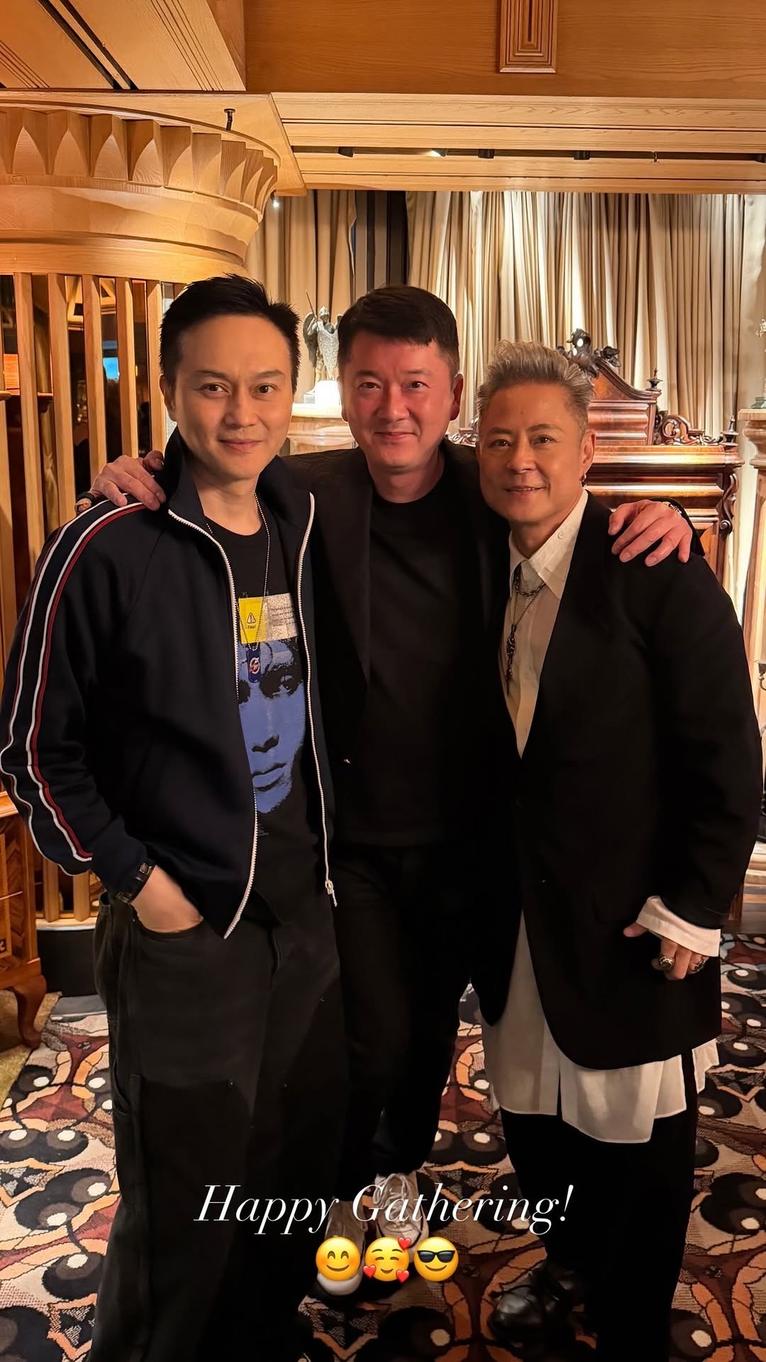 张智霖袁咏仪和朋友们聚会