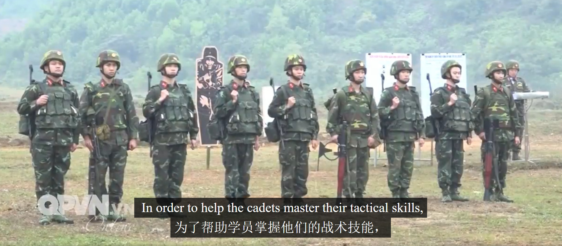 越军9人步兵班装备6支自动步枪、1挺班用机枪、2具40火箭筒