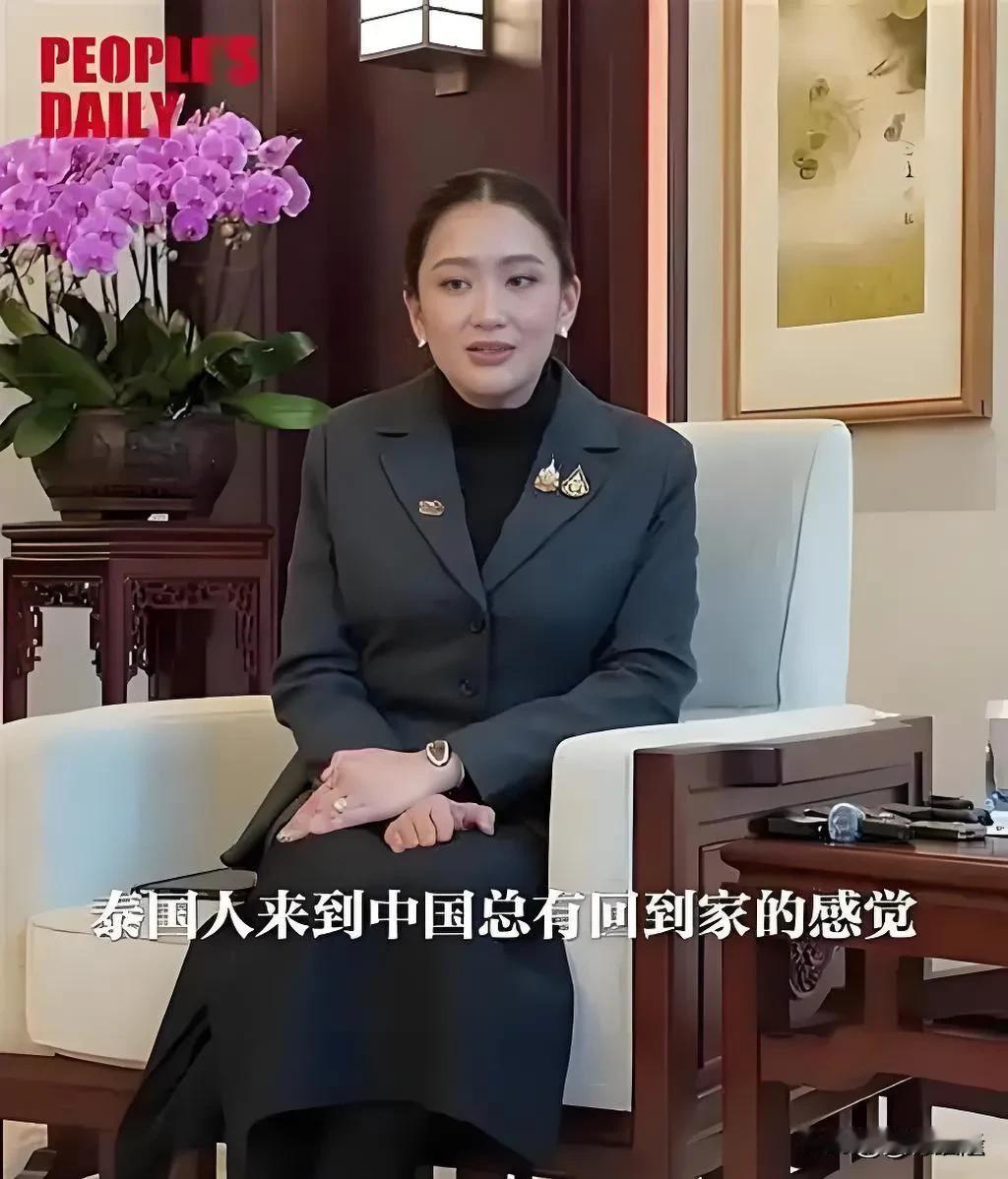 泰国总理佩通坦之所以在中国那么受欢迎，我想主要有三个原因：泰国总理佩通坦之所