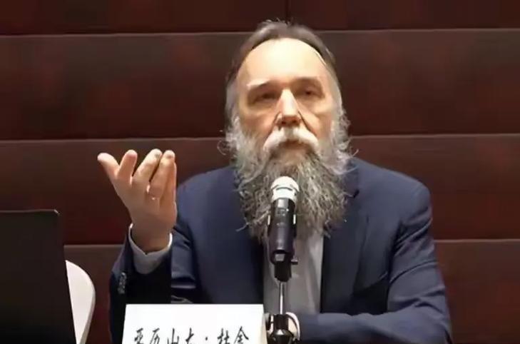 普京犯的错，中国绝不能再犯！“俄罗斯国师”杜金提醒中国：一旦决定武统，千万别再犯