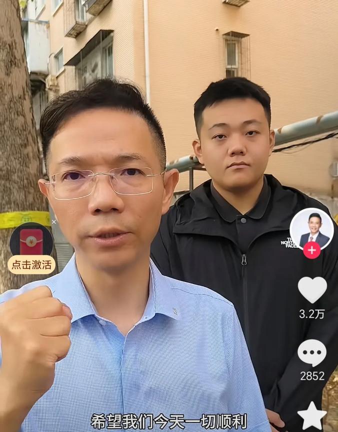 这位帅哥起初还以为是李胜律师的保镖呢，没想到他是12.3泰安入室抢婴案受害者姜甲