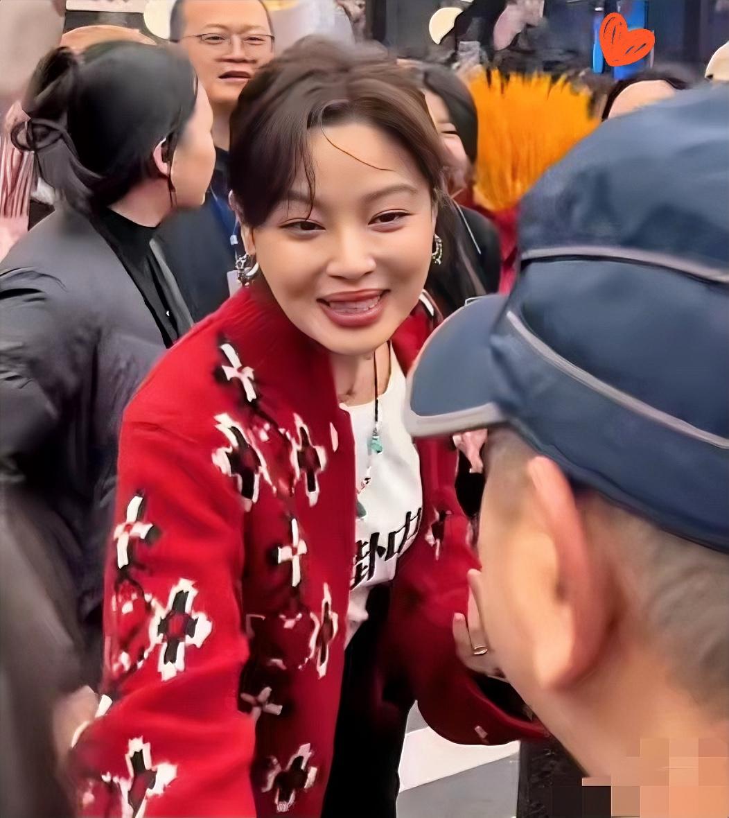 我敢打包票，辛芷蕾，极大程度上是普通人这辈子，见过最不一样的顶流女明星了。