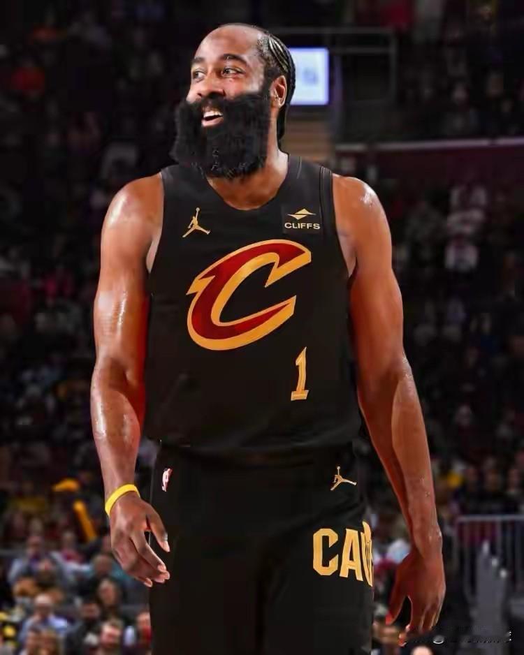 前NBA球员埃迪-豪斯终于为詹姆斯-哈登说句公道话了！最近埃迪-豪斯在参加的一个