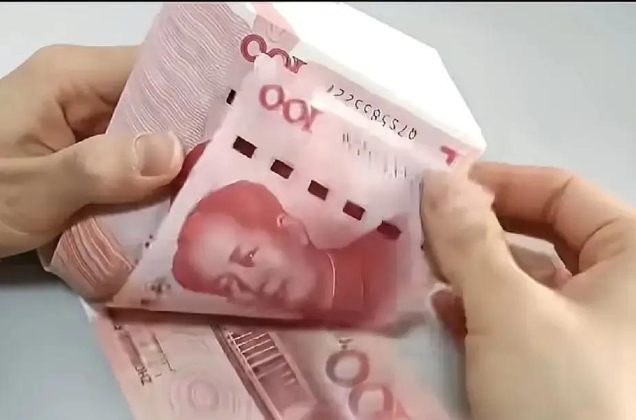 看了一个网上的段子，笑着笑着就笑不出来了，甚至觉得后背发凉四个老人，爷爷奶奶外