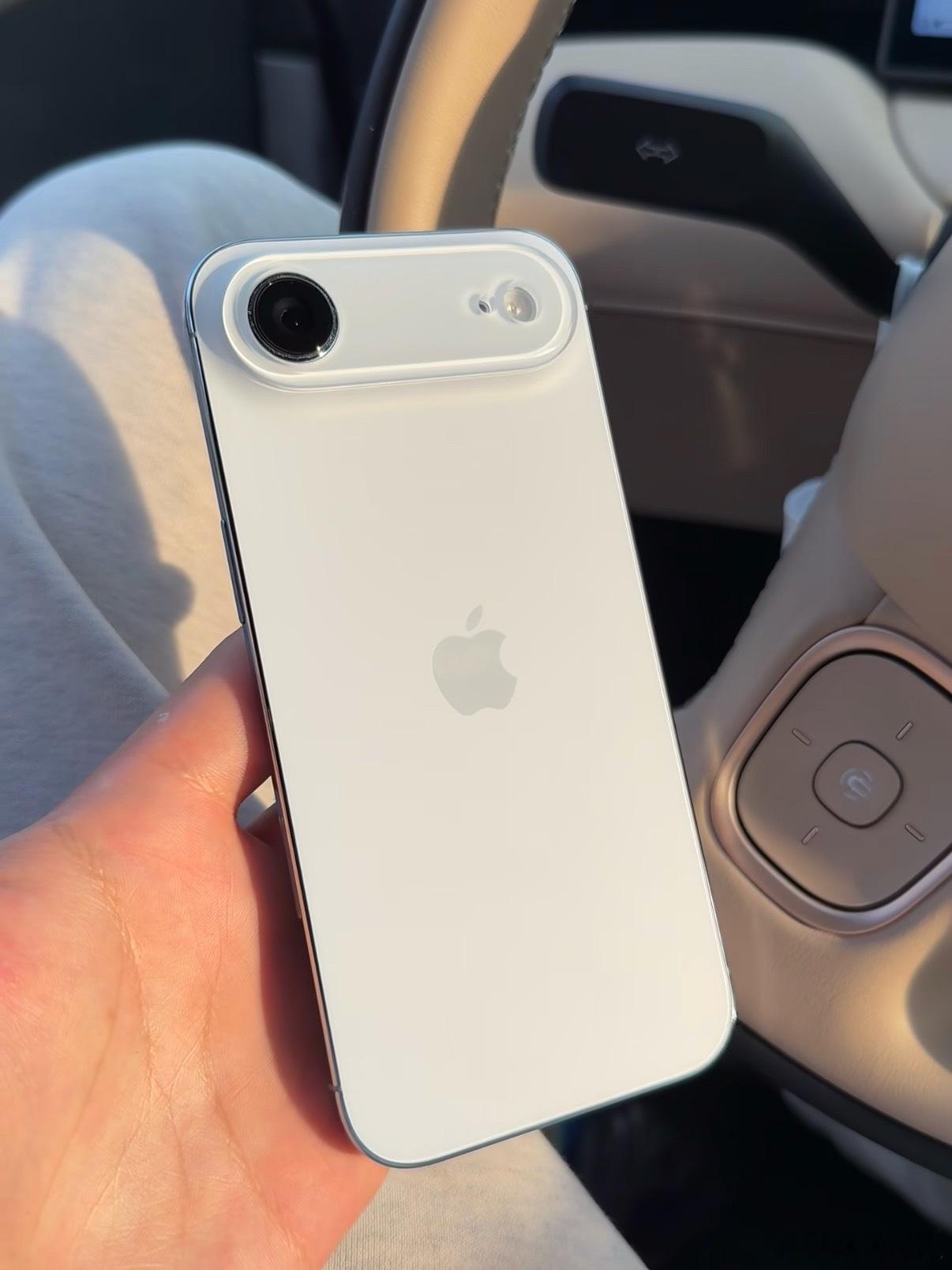 iPhoneAir和之前的iPhone6s我都有，说实话对比起来，我还是觉得6