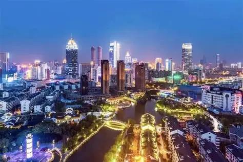 2025年1月，无锡房价均价12194元；2025年2月，无锡房价均价1280