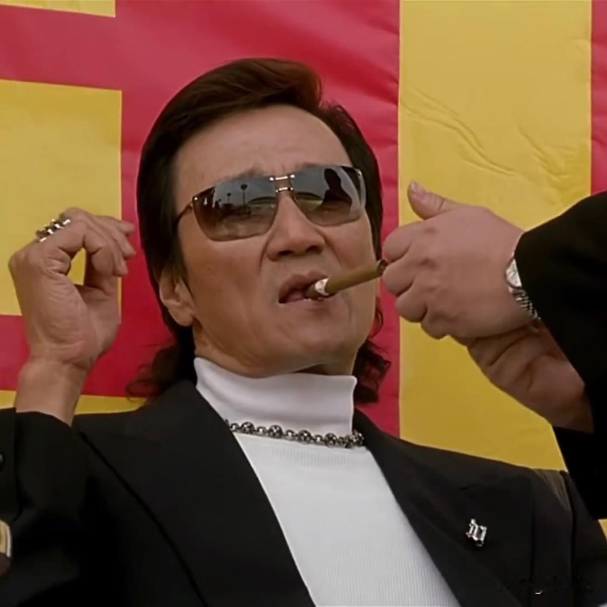 谢贤，活成了港圈独一份的传奇！从影七十多年，演过数百部影视作品，完整见证了香