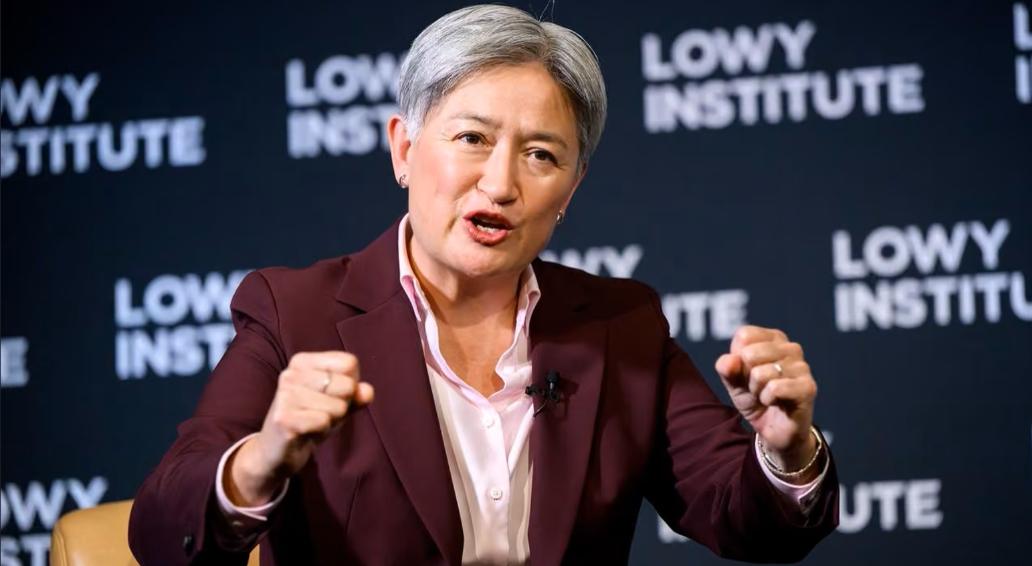 美国刚拉完清单，澳大利亚就跟上了。8月14日，《澳大利亚人报》披露了一封政府