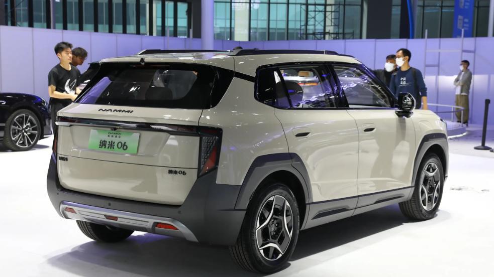 预售价8.99万起,定位小型SUV,纳米06怎么样