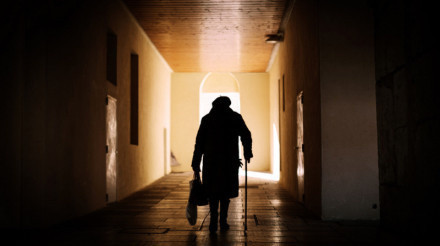 失眠症最可怕之处不在于让人毫无倦意不能入睡，而是会不可逆转地恶化到更严重的境地：