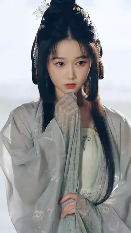 我宣布短剧颜值天花板就是她了​​​