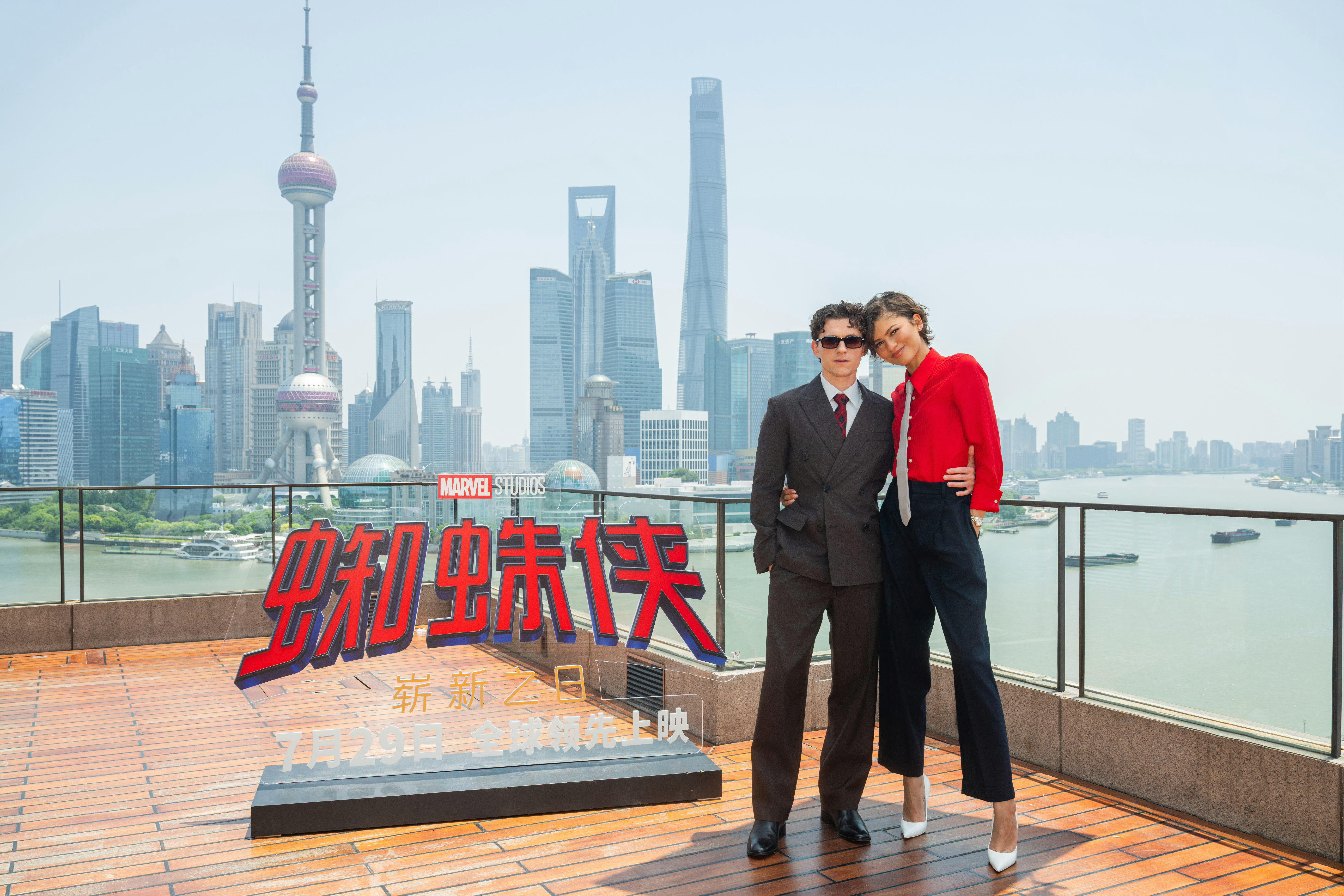 蜘蛛侠4中国主创见面会荷兰弟和赞姐来了！！！这个赞达亚真的是美神蜘蛛侠:崭新之日