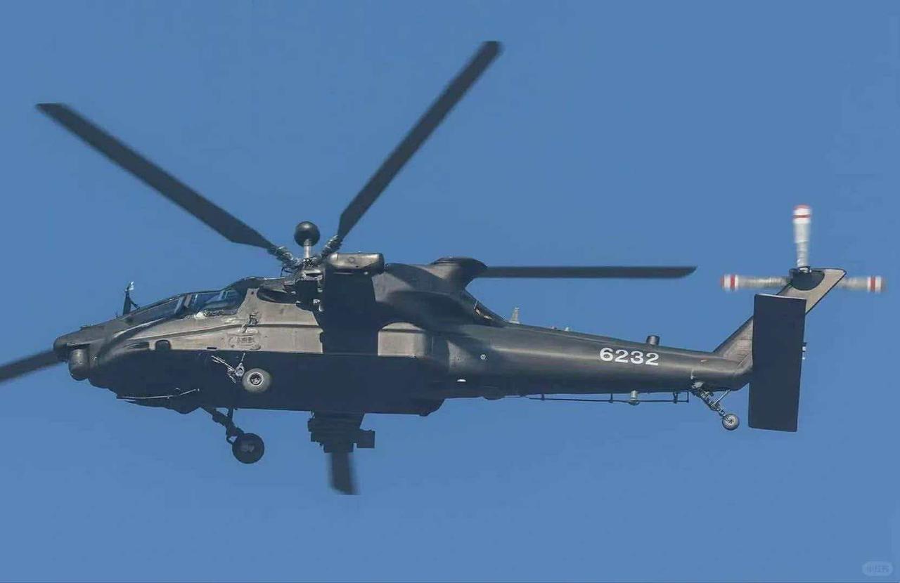 目前为止最高清的Z-21重武直照片，旋翼顶端搭载了毫米波雷达，排气口朝上，机身刷