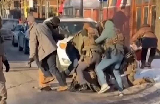 美国国民警卫队和特朗普的ICE特工对峙明尼苏达州再次成为全国舆论的焦点。6月2