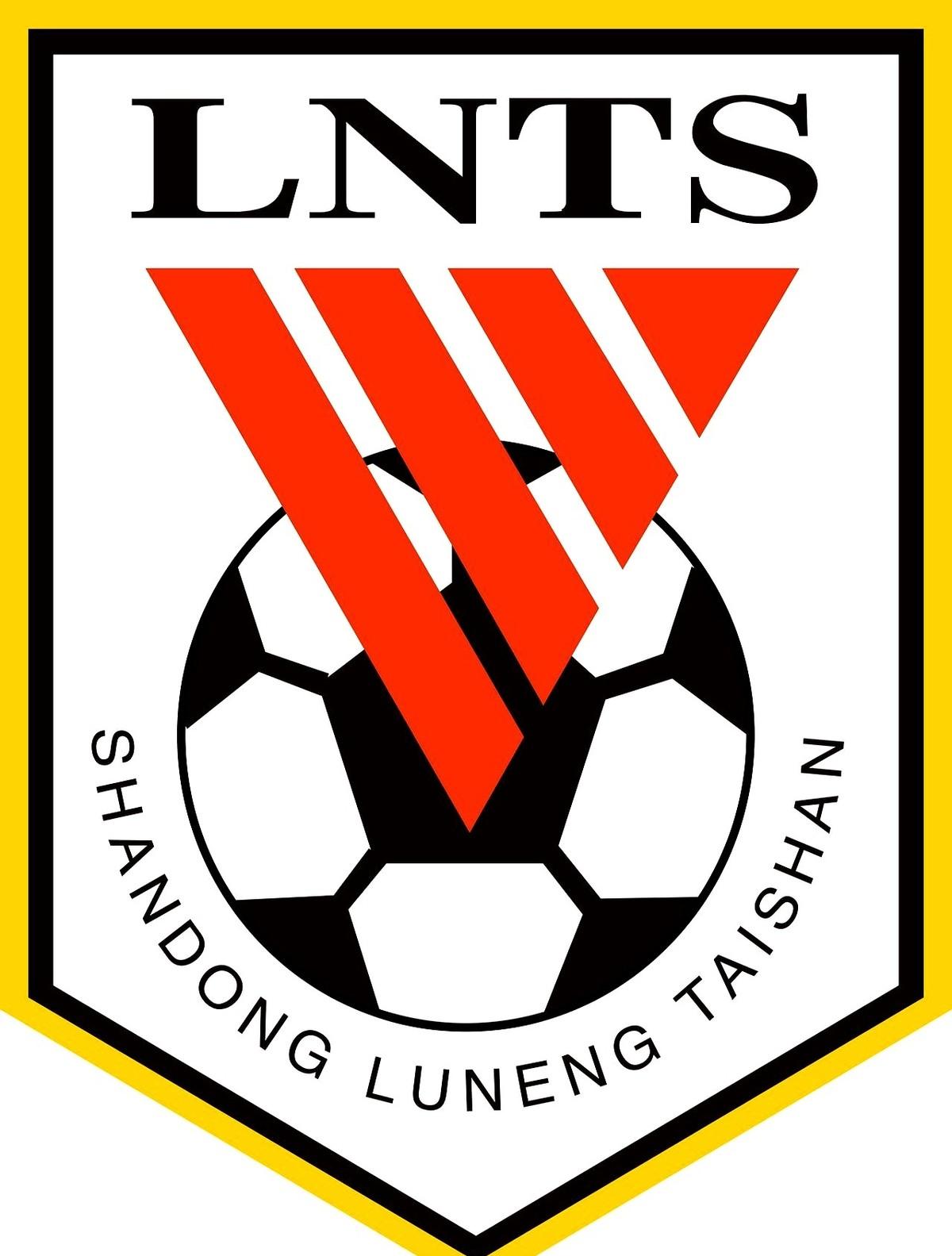 最后搅动整个中超冠军格局的,你猜是谁?不是那几个争冠的热门,而是四个“自己人”