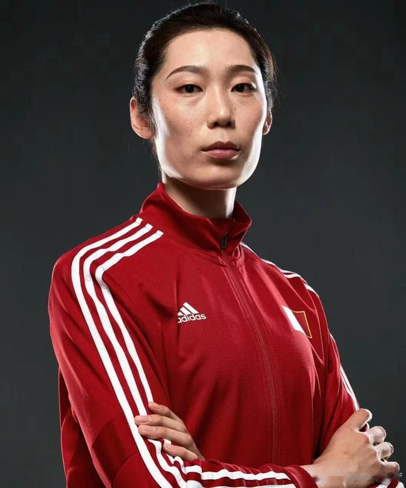 全运会就是照妖镜，朱婷在国外表现很好中国女排不招，回了全运会河南女排表现很好，陈