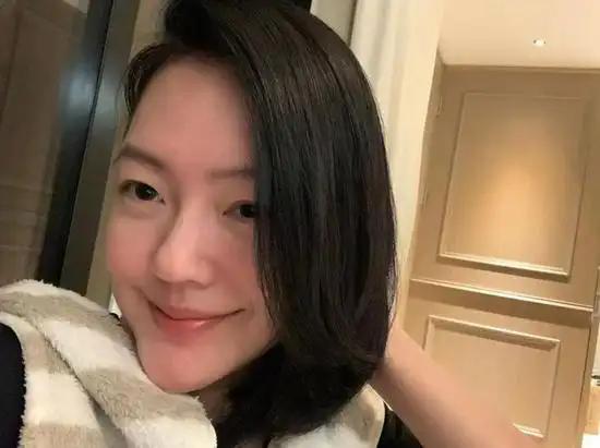 小s连大s的百日有不放过！母亲节当天，小s女儿不发文感谢自己的亲妈小s，反而