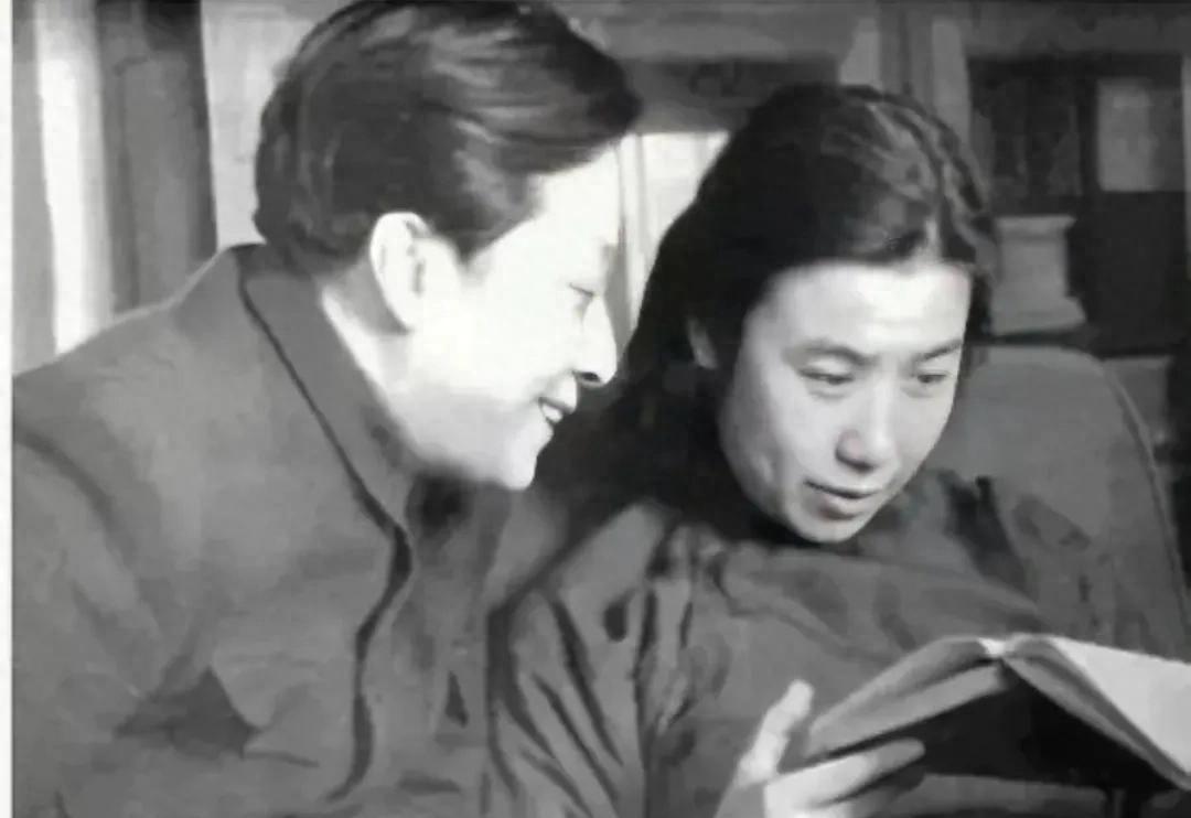 金山在朝鲜犯下大错险被枪毙，周总理震怒下令押回，孙维世一句话救了他一命提起老