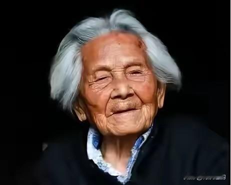 18岁的汤根珍被日本兵抓走，身材高挑、俊俏靓丽的她，当晚就成为了日军队长的