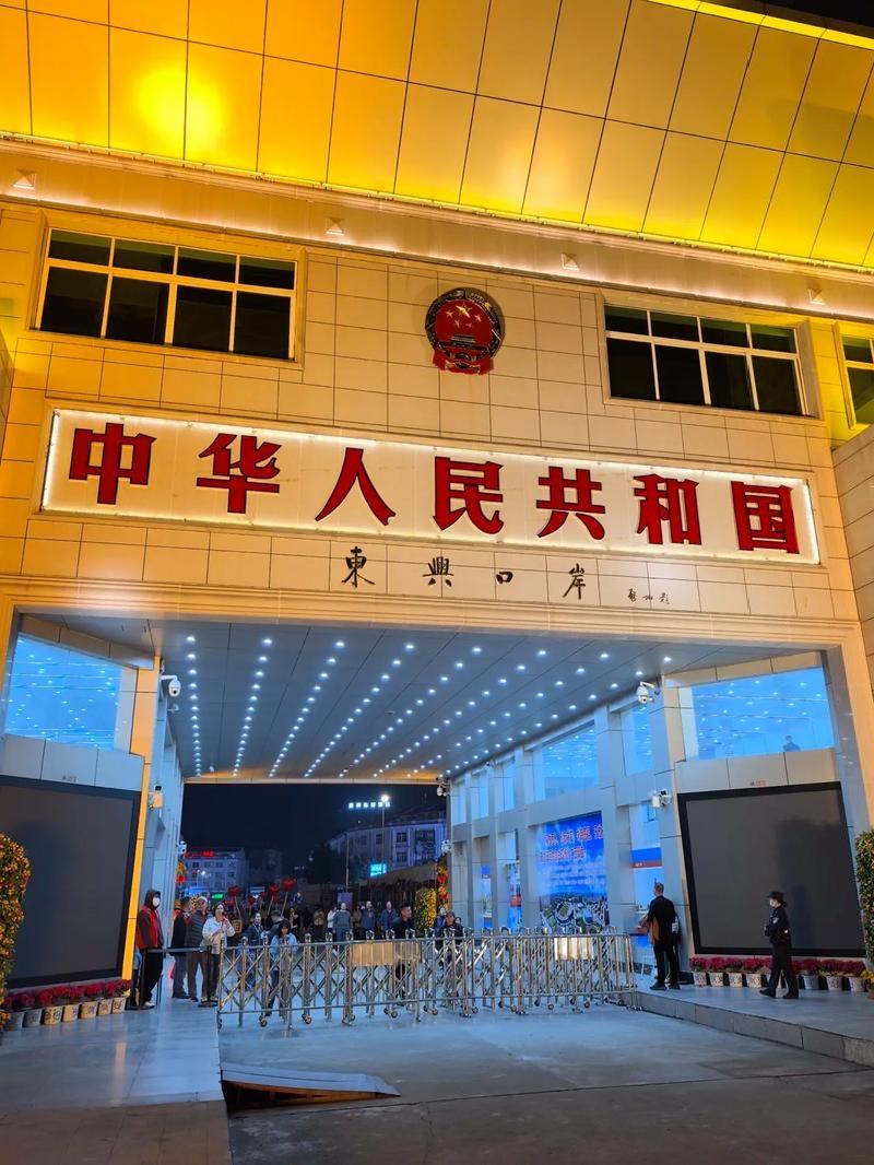 扎心现实！恩情抵不过利益，越南做法引人深思曾经中国勒紧裤腰带倾力援助越南，