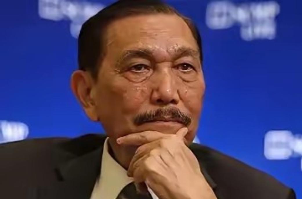 印尼国家经济委员会主席卢胡特·班查伊丹摊牌了，卢胡特称:“我告诉总统，不管你喜欢