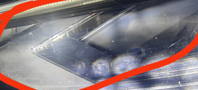 迈腾左前大灯有油渍左前大灯内部有油渍厂家给回复正常、4儿子店给提交了6次了都说