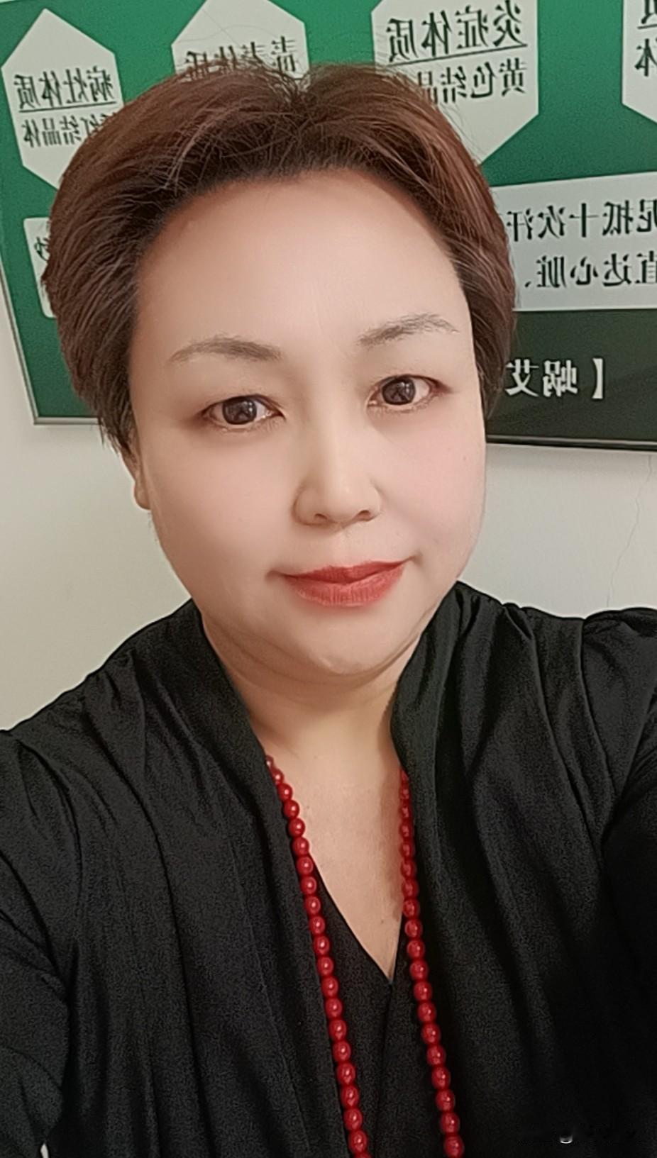 最痛苦的分开莫过于和自己生理性喜欢的人分开。很多人觉得生理性喜欢就是见色起意。我