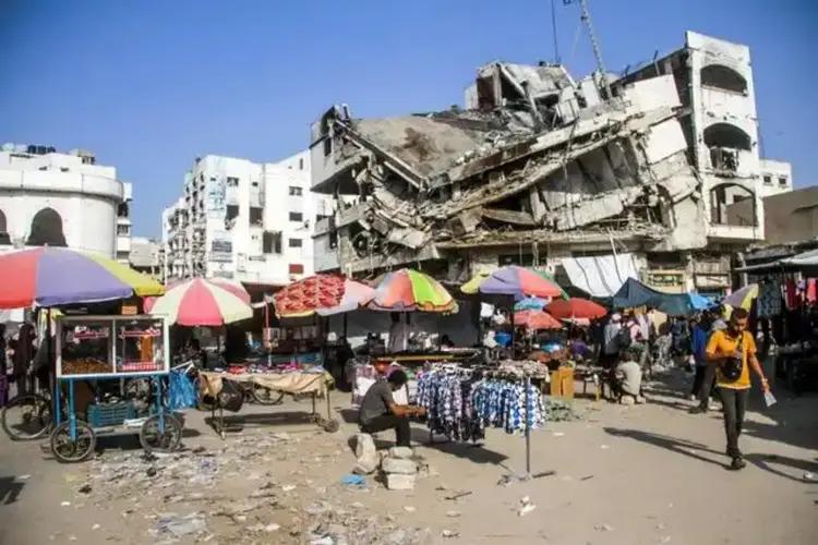 以色列开始对加沙南部汗尤尼斯地区空袭，在过去是24小时内共有4名加沙难民死亡，以