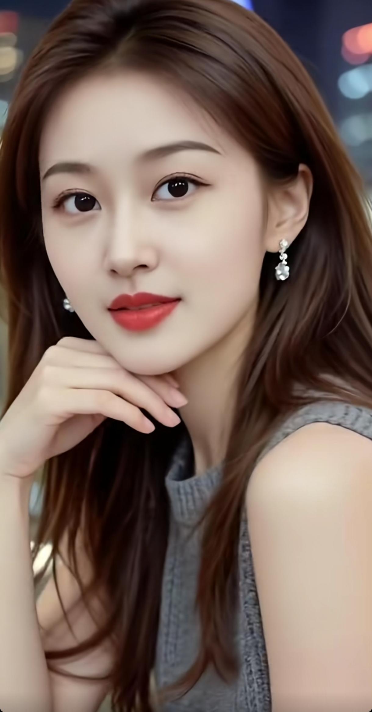 甜美少女风，红唇与耳环的完美搭配，时尚又优雅！💄✨👏分享一下你随手拍下的照片