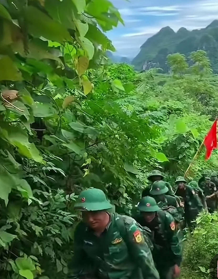 难怪美军当初被他们搞得一点脾气都没有，投入万亿、死亡超过5.8万人，却最终不得不走人。因为这些家伙只