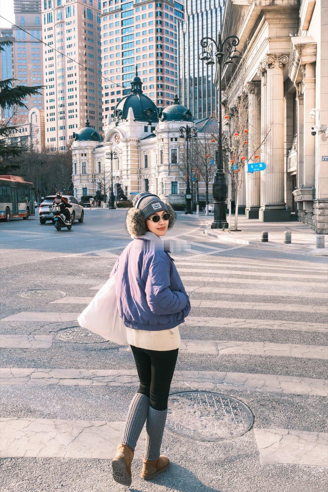 大连中山广场📸假装漫步欧洲街头的复古浪漫大连大连约拍大连旅行跟拍大连摄影师大连