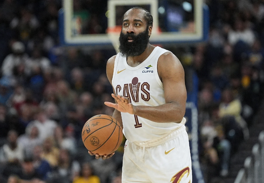 加盟骑士后，哈登的常规赛数据已经出炉出场26场，场均20.5+4.8+7.7