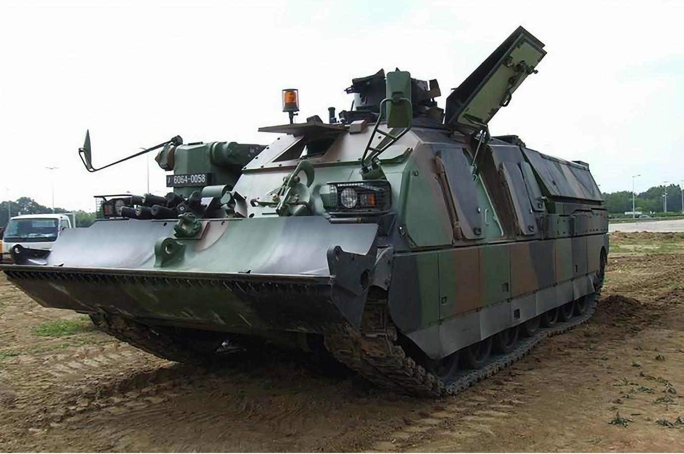 每天认识一件兵器法国AMX-56“勒克莱尔”主战坦克AMX-56“勒克莱尔”（