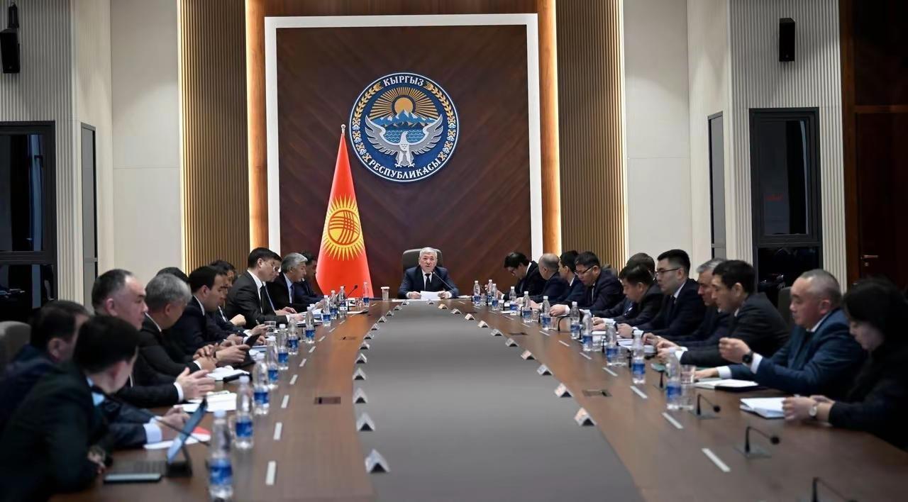 俄罗斯又失去一只白手套乌克兰通讯社5月20日报道，吉尔吉斯斯坦一次性关闭了国