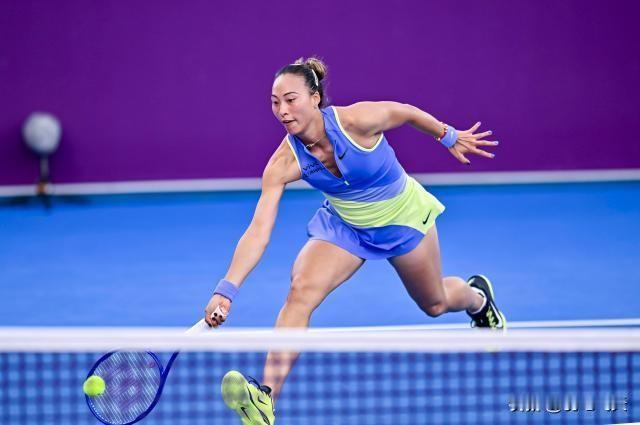 亚洲一姐之争谁能获胜谁是当今网坛的亚洲一姐，论排名当然是哈萨克斯坦美女新科澳网