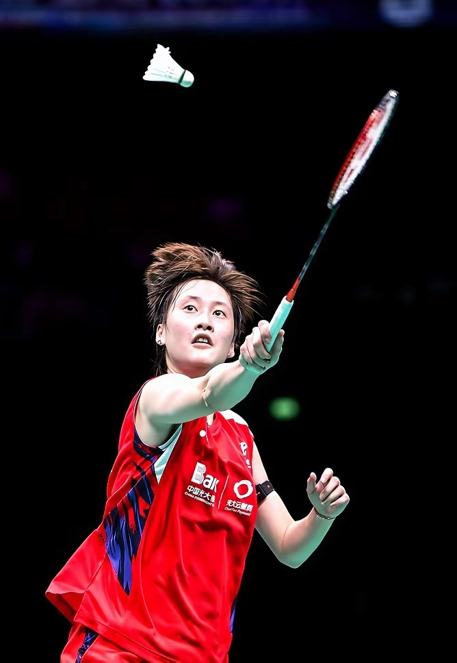 安洗莹35连胜不败，偏遇14次赢过她的陈雨菲。全英赛1/4决赛，安洗莹21-1